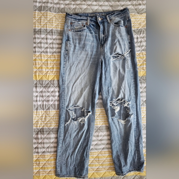 American Eagle AE Highest Rise 90s Boyfriend Jeans Denim sz 12  Distressed - Picture 2 of 9